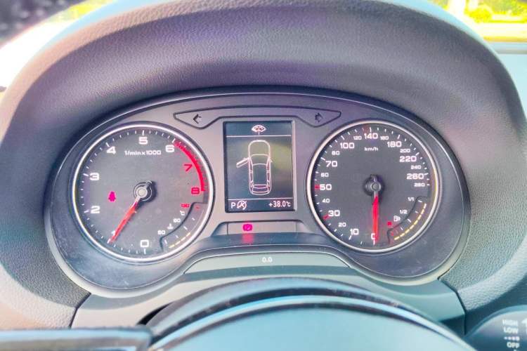 Used Audi A3 2014 Limousine 35 TFSI Automatic Fashion Model Instrument Cluster