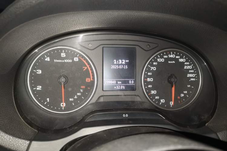 Used Audi A3 2014 Limousine 35 TFSI Automatic Fashion Model Instrument Cluster