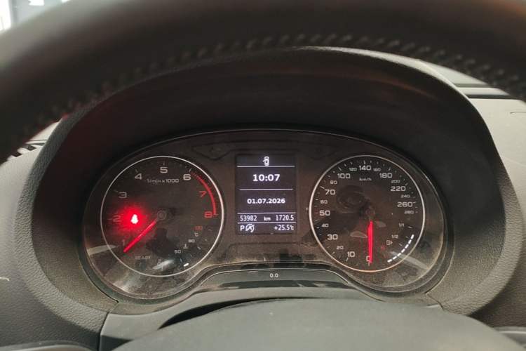 Used Audi A3 2014 Limousine 35 TFSI Automatic Advanced Model Instrument Cluster