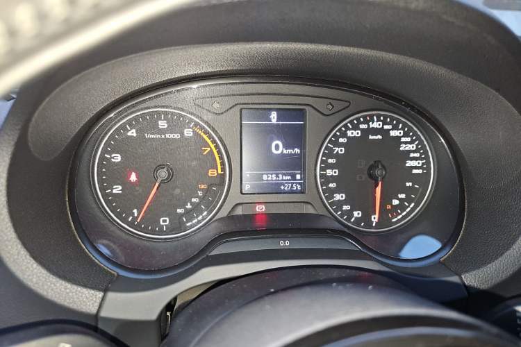 Used Audi A3 2014 Limousine 35 TFSI Automatic Comfort Model Instrument Cluster