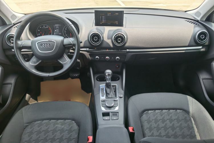 Used Audi A3 2014 Sportback 35 TFSI Automatic Ambition Edition Interior 1
