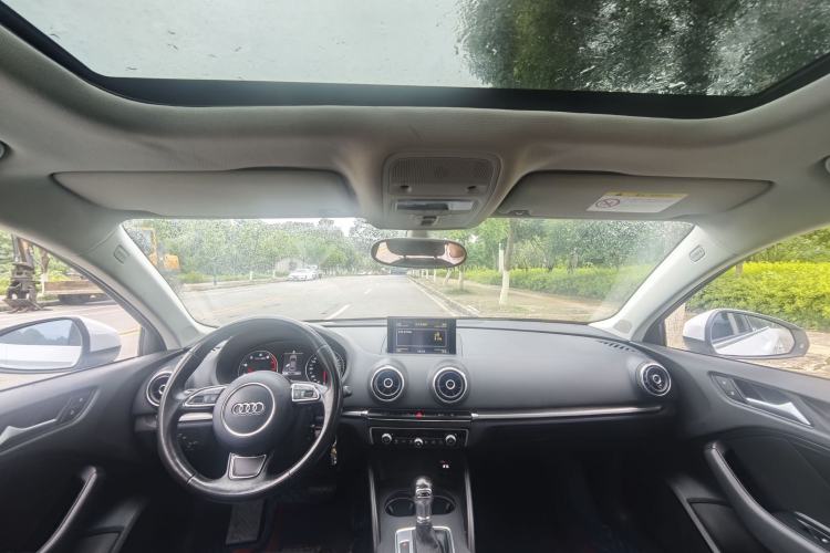 Used Audi A3 2014 Limousine 35 TFSI Automatic Comfort Model Interior 1