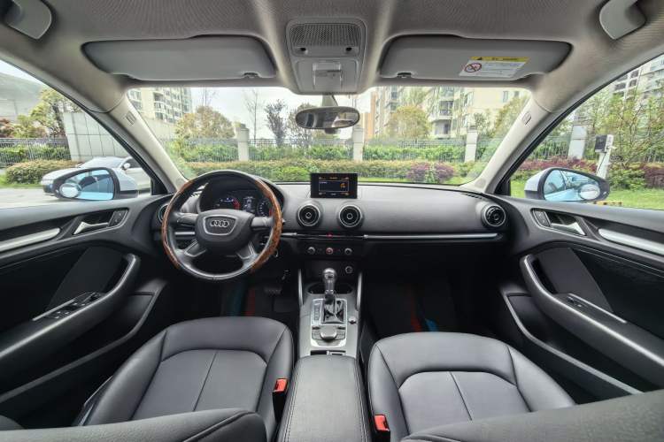 Used Audi A3 2014 Sportback 35 TFSI Automatic Ambition Edition Interior 10
