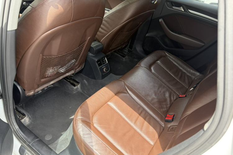Used Audi A3 2014 Limousine 35 TFSI Automatic Comfort Model Interior 2