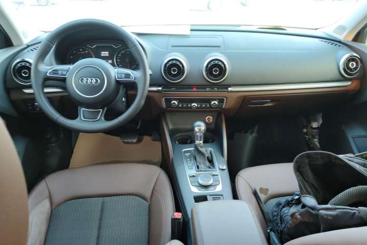 Used Audi A3 2014 Sportback 40 TFSI S line Comfort Model Interior 2
