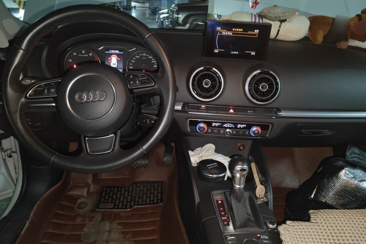 Used Audi A3 2014 Sportback 40 TFSI S line Comfort Model Interior 2