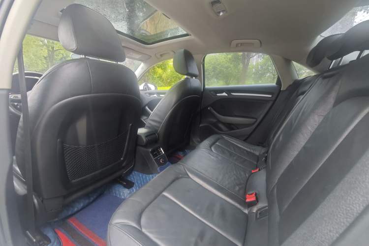 Used Audi A3 2014 Limousine 35 TFSI Automatic Comfort Model Interior 2
