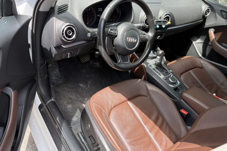 Used Audi A3 2014 Limousine 35 TFSI Automatic Comfort Model Interior 3