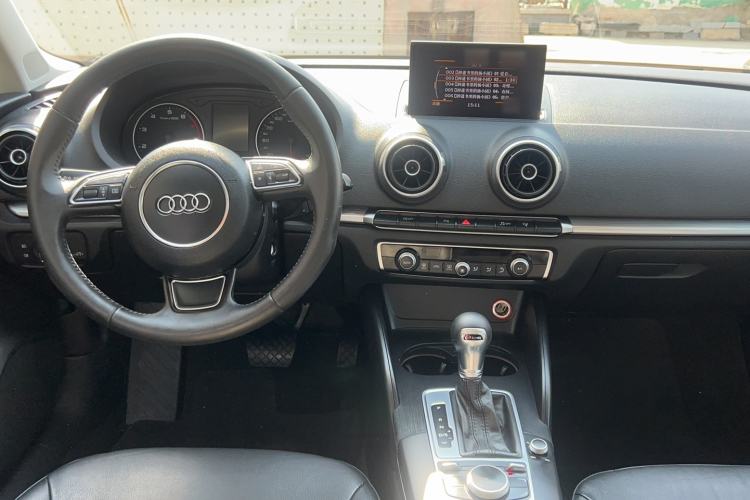 Used Audi A3 2014 Limousine 35 TFSI Automatic Comfort Model Interior 3