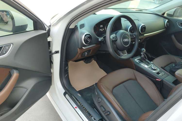 Used Audi A3 2014 Sportback 40 TFSI S line Comfort Model Interior 3