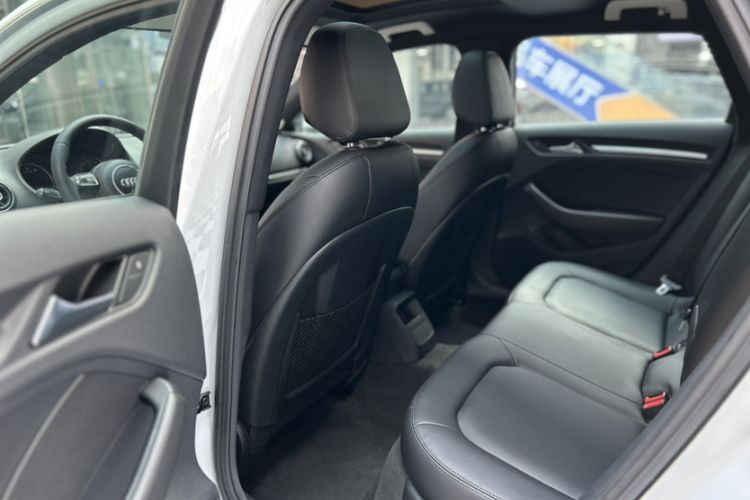 Used Audi A3 2014 Sportback 35 TFSI Automatic Comfort Model Interior 3