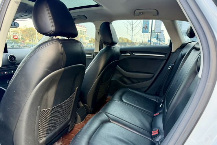 Used Audi A3 2014 Sportback 35 TFSI Automatic Style Edition Interior 3