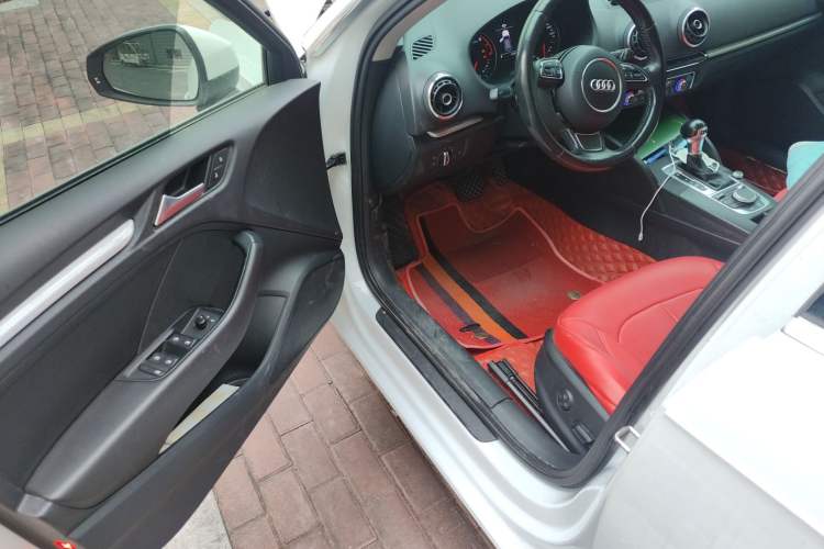 Used Audi A3 2014 Sportback 35 TFSI Automatic Comfort Model Interior 3