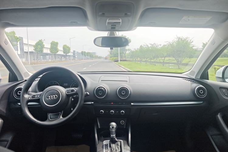 Used Audi A3 2014 Sportback 35 TFSI Automatic Style Edition Interior 4