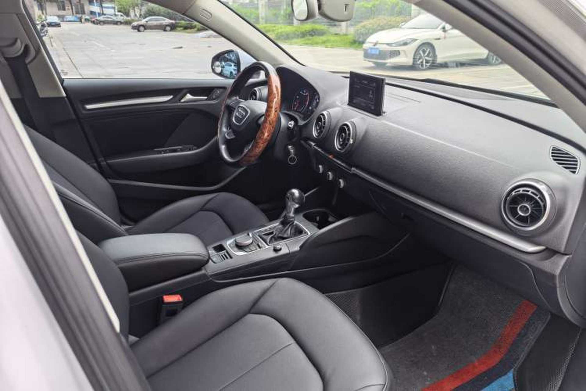 Used Audi A3 2014 Sportback 35 TFSI Automatic Ambition Edition Interior 4