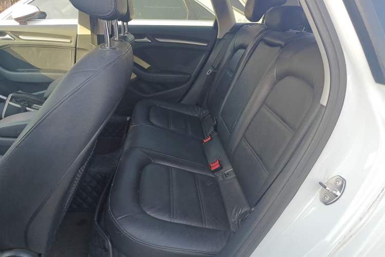 Used Audi A3 2014 Sportback 35 TFSI Automatic Style Edition Interior 4