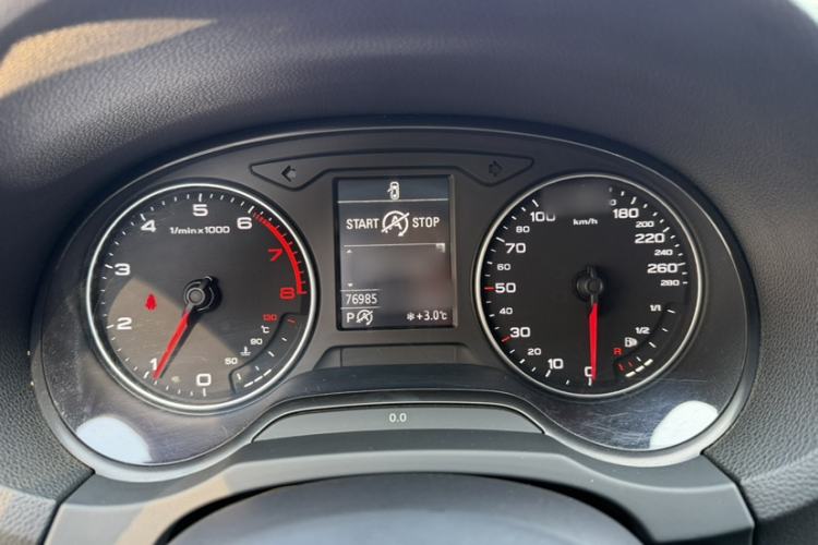 Used Audi A3 2014 Sportback 35 TFSI Automatic Style Edition Interior 4