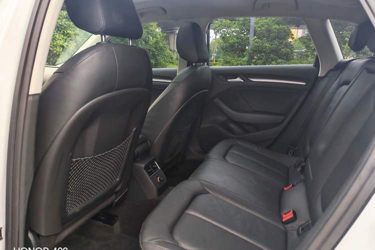 Used Audi A3 2014 Sportback 35 TFSI Automatic Comfort Model Interior 5