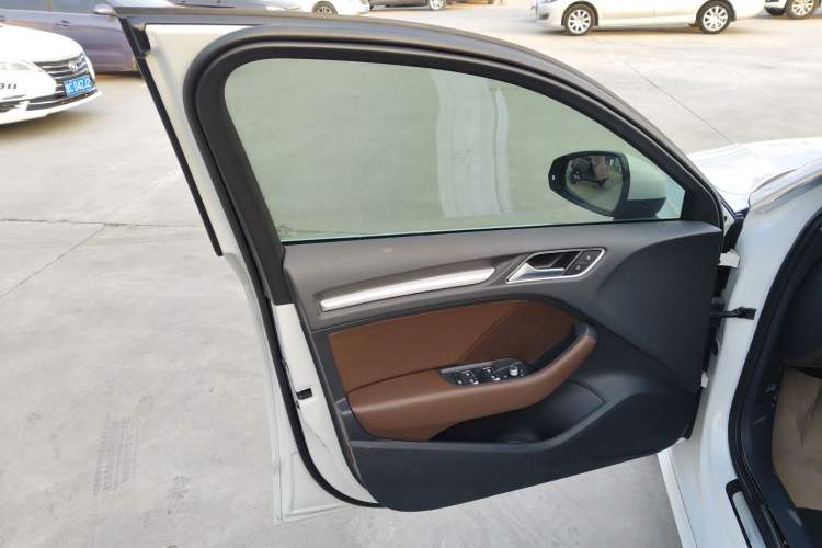 Used Audi A3 2014 Sportback 40 TFSI S line Comfort Model Interior 7