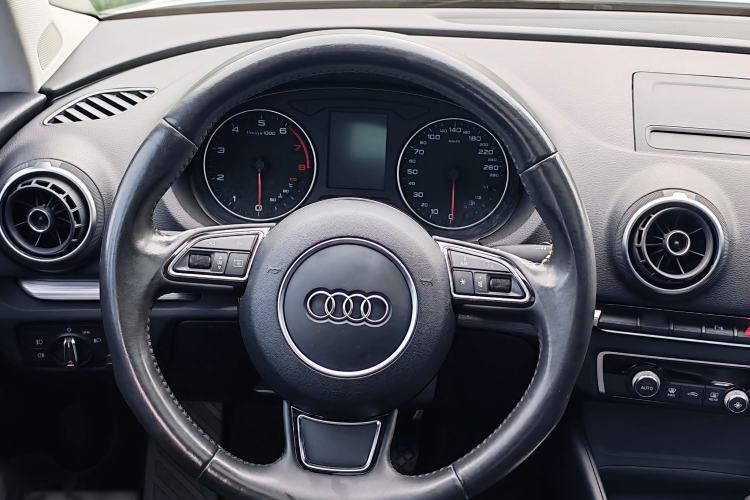 Used Audi A3 2014 Sportback 35 TFSI Automatic Comfort Model Interior 8