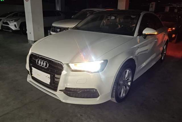 Used Audi A3 2014 Limousine 40 TFSI S line Comfort Model