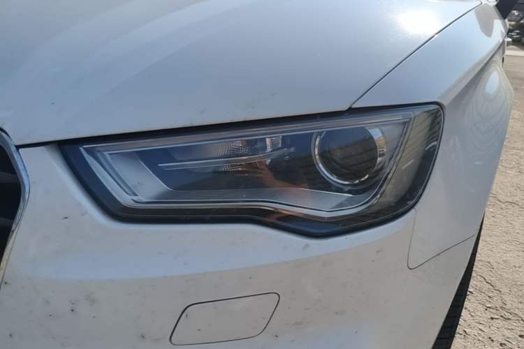 Used Audi A3 2014 Limousine 40 TFSI S line Comfort Model Left Front Headlight
