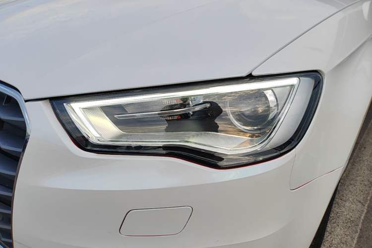 Used Audi A3 2014 Sportback 35 TFSI Automatic Comfort Model Left Front Headlight