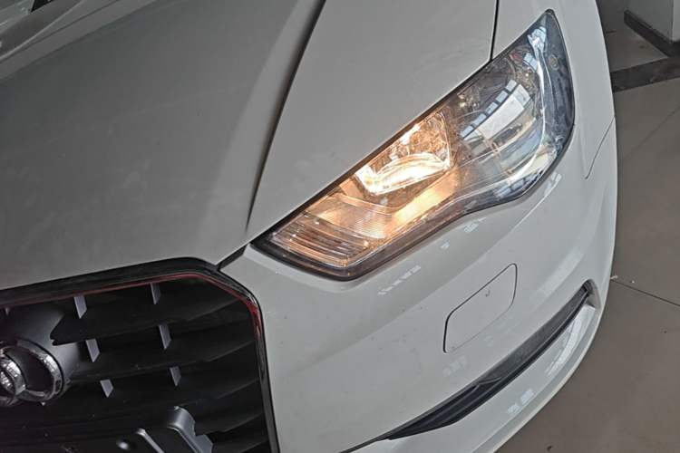 Used Audi A3 2014 Limousine 35 TFSI Automatic Advanced Model Left Front Headlight