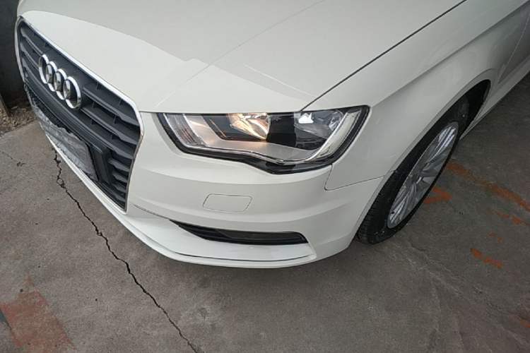 Used Audi A3 2014 Limousine 35 TFSI Automatic Advanced Model Left Front Headlight
