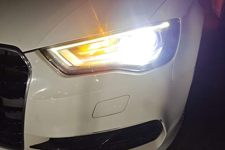 Used Audi A3 2014 Limousine 40 TFSI S line Comfort Model Left Front Headlight