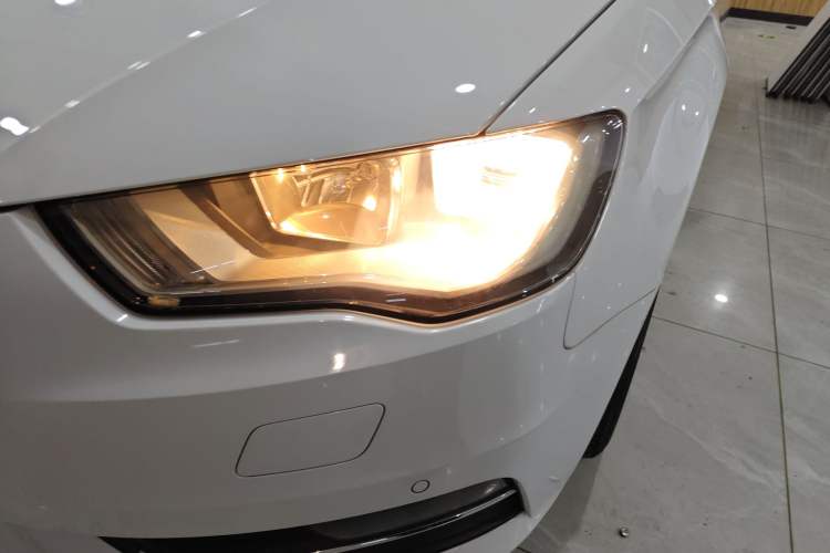 Used Audi A3 2014 Sportback 35 TFSI Automatic Style Edition Left Front Headlight