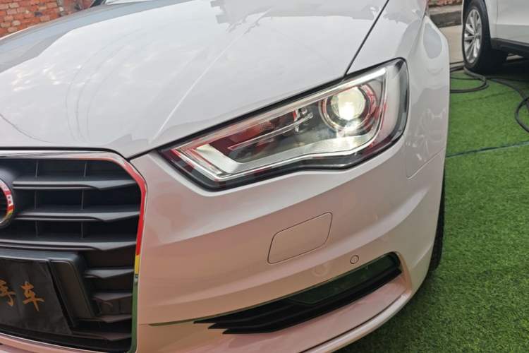 Used Audi A3 2014 Limousine 35 TFSI Automatic Comfort Model Left Front Headlight