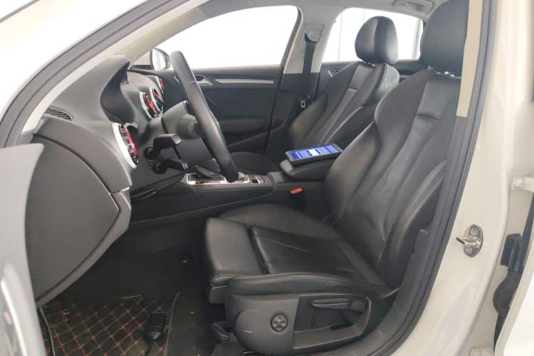 Used Audi A3 2014 Limousine 40 TFSI S line Luxury Model Left Front Seat