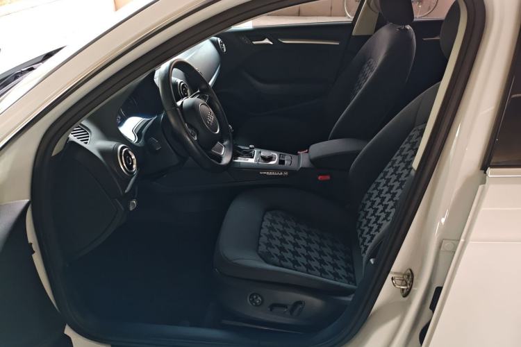 Used Audi A3 2014 Sportback 35 TFSI Automatic Style Edition Left Front Seat