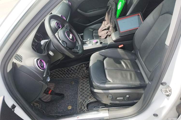 Used Audi A3 2014 Sportback 35 TFSI Automatic Comfort Model Left Front Seat