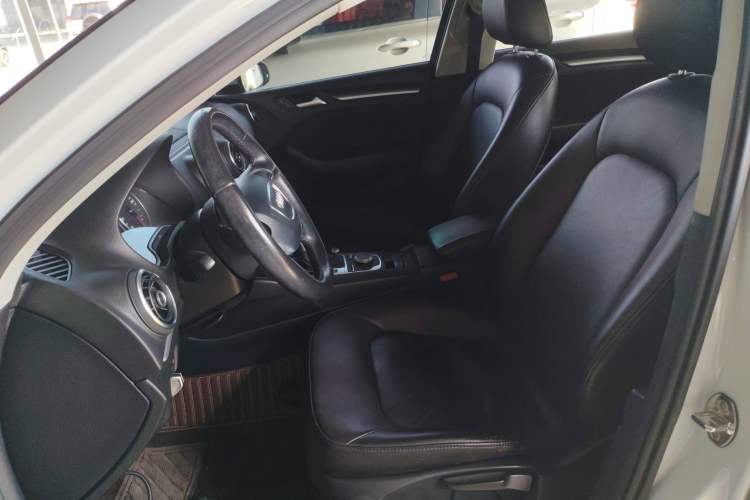 Used Audi A3 2014 Limousine 35 TFSI Automatic Advanced Model Left Front Seat
