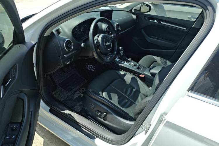 Used Audi A3 2014 Limousine 35 TFSI Automatic Comfort Model Left Front Seat