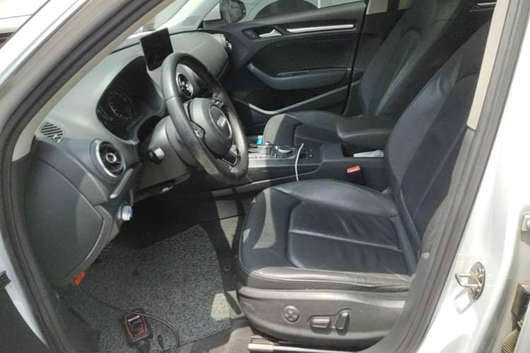 Used Audi A3 2014 Sportback 35 TFSI Automatic Comfort Model Left Front Seat
