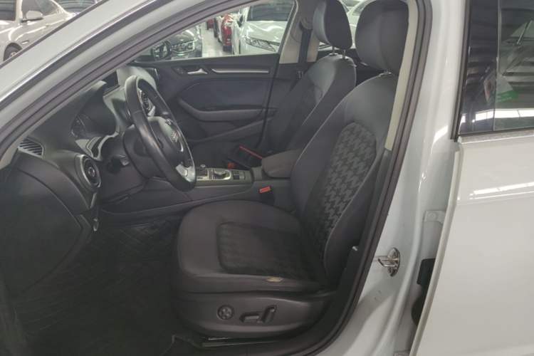 Used Audi A3 2014 Sportback 35 TFSI Automatic Style Edition Left Front Seat