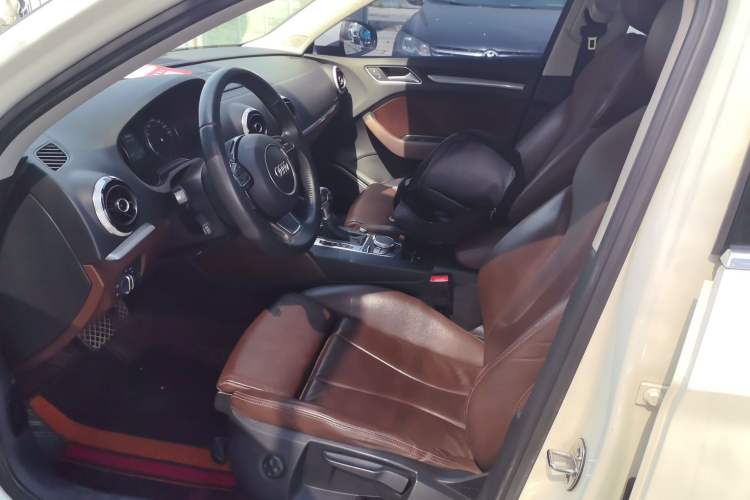 Used Audi A3 2014 Limousine 40 TFSI S line Comfort Model Left Front Seat