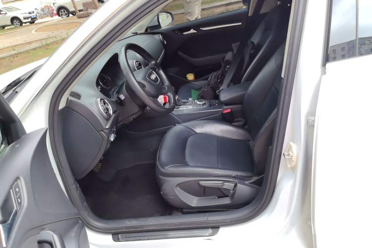 Used Audi A3 2014 Sportback 35 TFSI Automatic Ambition Edition Left Front Seat