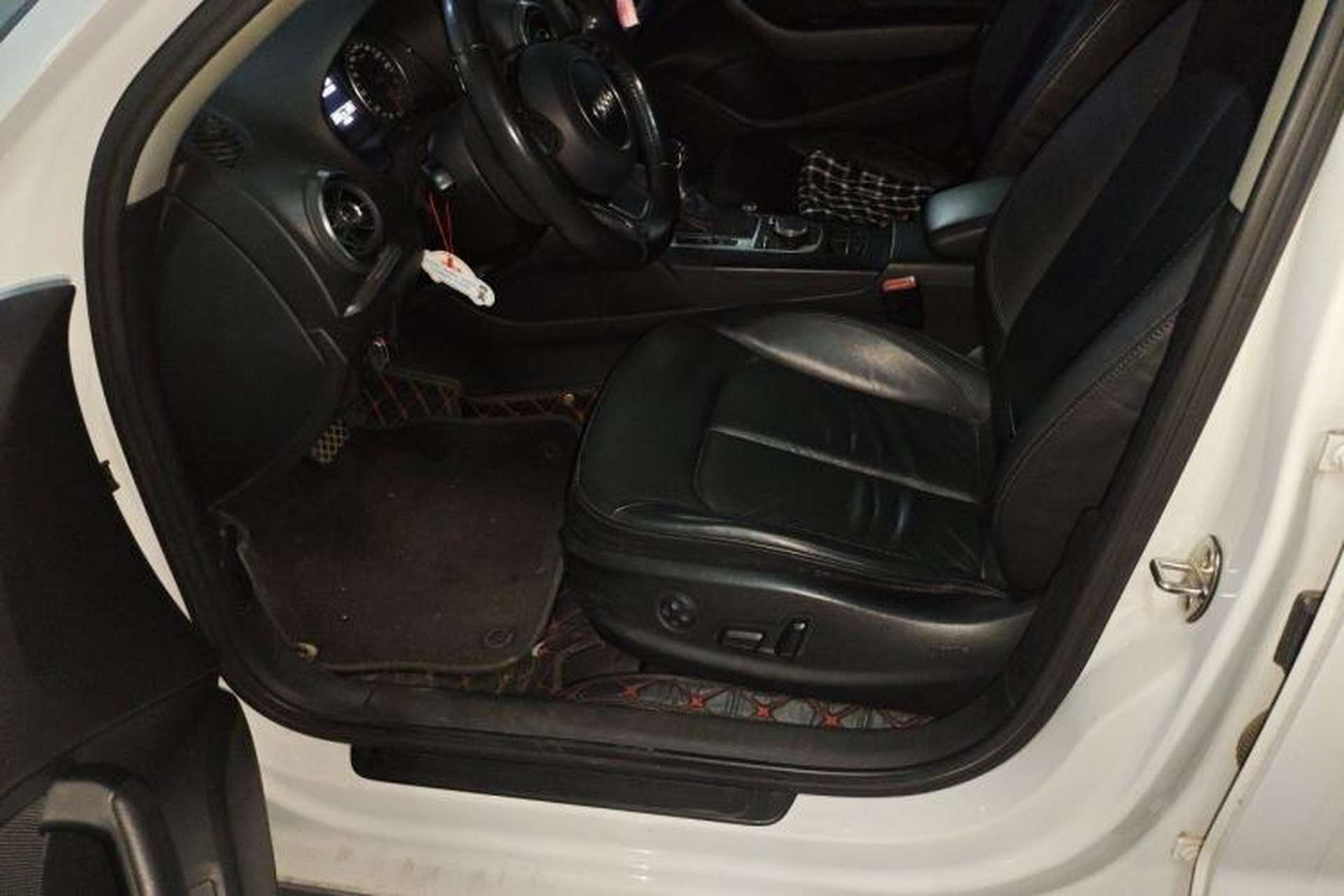Used Audi A3 2014 Limousine 35 TFSI Automatic Comfort Model Left Front Seat