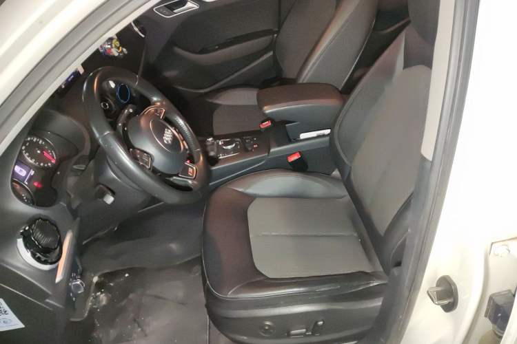 Used Audi A3 2014 Limousine 40 TFSI S line Comfort Model Left Front Seat
