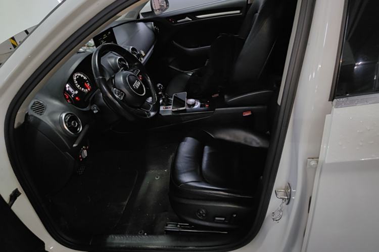 Used Audi A3 2014 Limousine 35 TFSI Automatic Fashion Model Left Front Seat
