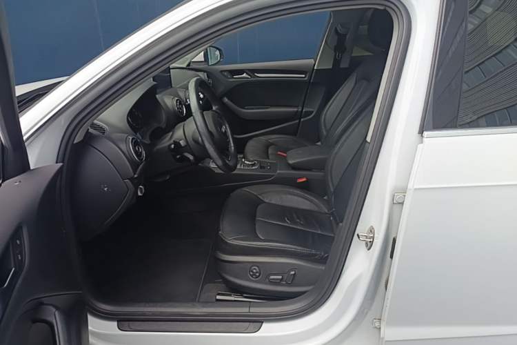 Used Audi A3 2014 Sportback 35 TFSI Automatic Style Edition Left Front Seat