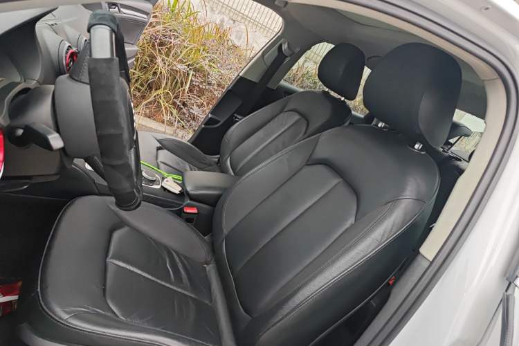 Used Audi A3 2014 Limousine 35 TFSI Automatic Comfort Model Left Front Seat
