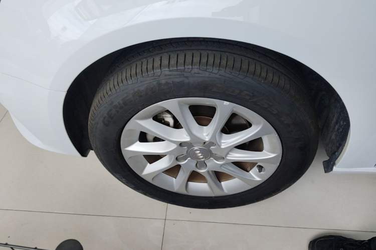 Used Audi A3 2014 Sportback 35 TFSI Automatic Style Edition Left Front Wheel Hub
