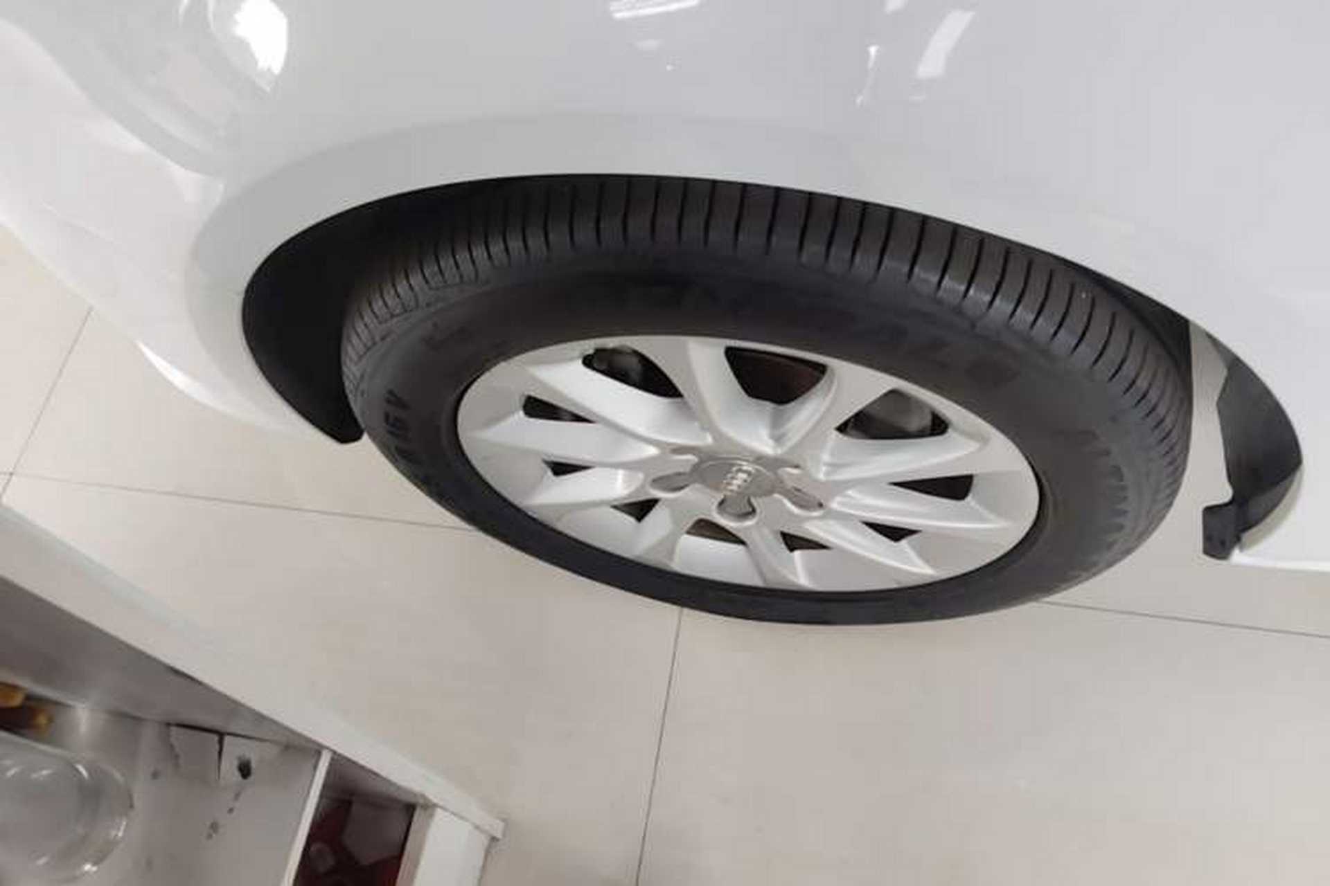 Used Audi A3 2014 Sportback 35 TFSI Automatic Style Edition Left Front Wheel Hub