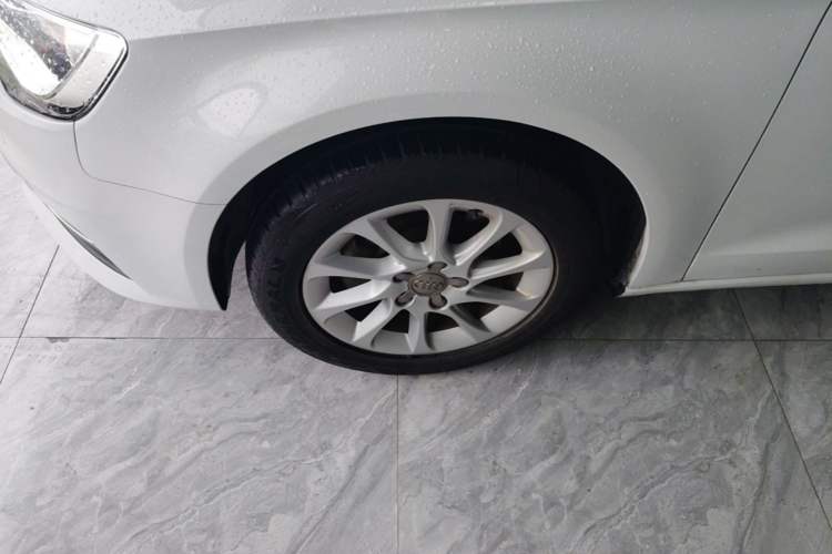 Used Audi A3 2014 Sportback 35 TFSI Automatic Style Edition Left Front Wheel Hub