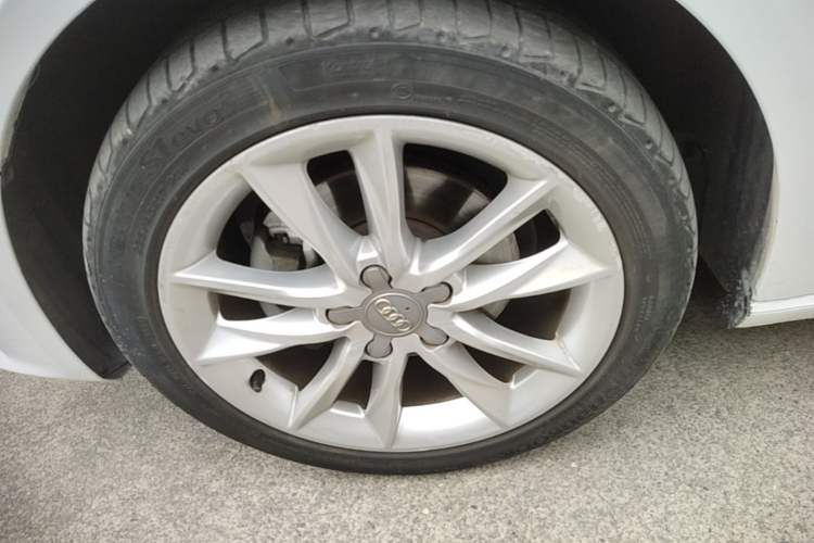 Used Audi A3 2014 Sportback 35 TFSI Automatic Comfort Model Left Front Wheel Hub